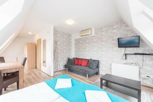 Mango Aparthotel
