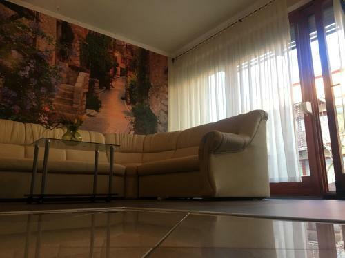 Aranyparton Medenc�s Apartman