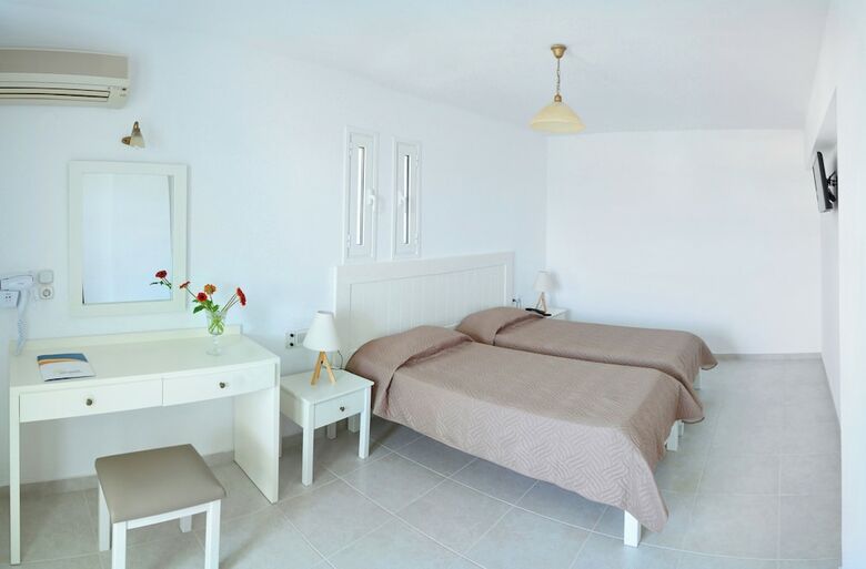 Aparthotel Koni Village Hotel