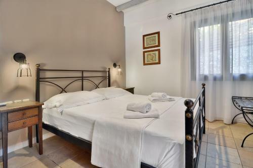 Niriides Luxury Apartments