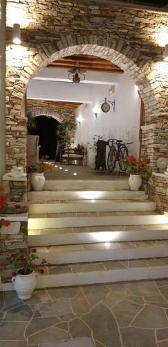 Hostal Kohylia Beach Guest House