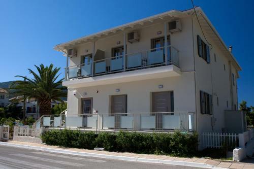 Hostal Savinos Rooms