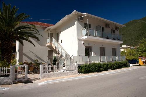 Hostal Savinos Rooms