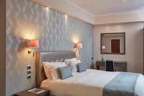 Ava Hotel And Suites