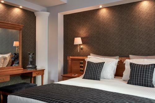 Ava Hotel And Suites