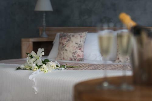 Hotel White Santorini Suites & Spa