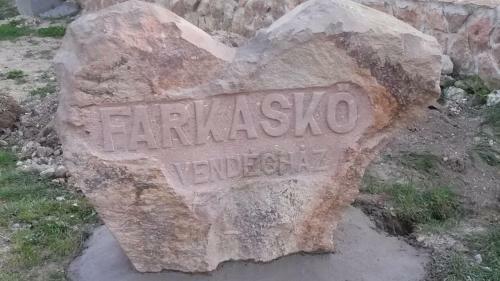 Hostal Farkask? Vend�gh�z