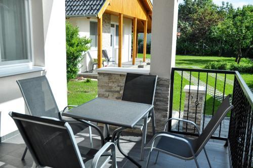 Magyar Apartman Iii.