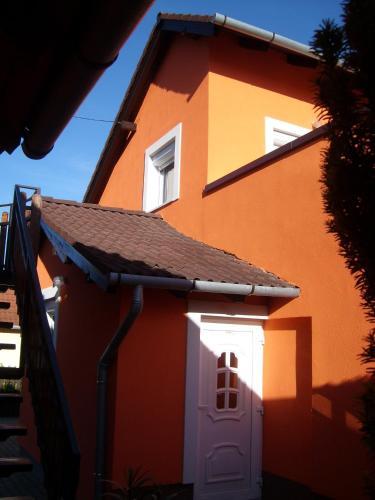 P�tri Apartmanh�z