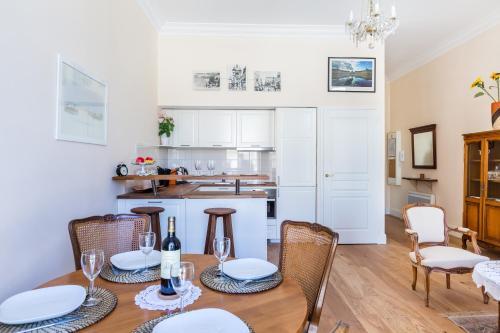 Lovely Apartment Place De La Bourse