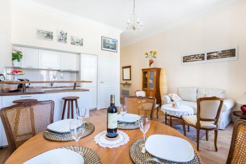 Lovely Apartment Place De La Bourse