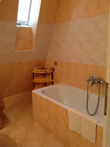 Margit Apartman Szurmai