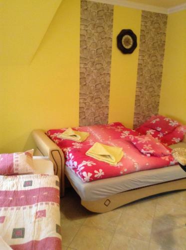 Margit Apartman Szurmai