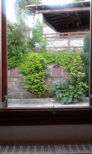 Hostal Guesthouse Iris