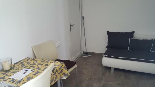 Mona Apartman