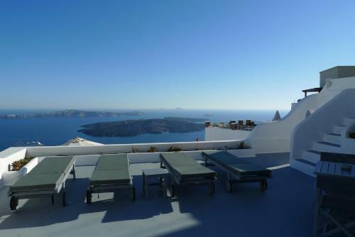 Altana Cliffside Villas