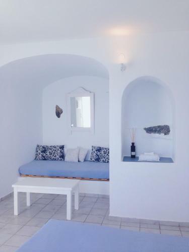 Altana Cliffside Villas