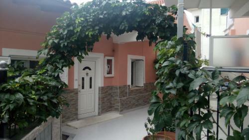 Apartamento Avdikos House