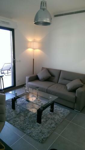 Apartment Rue Merle