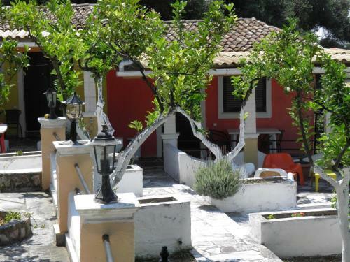 Akis Apartments