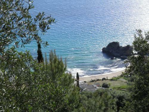 Akis Apartments
