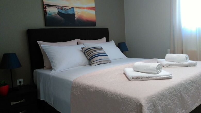 Pessada Bay Studios And Apartments