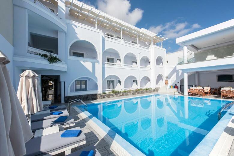 Hotel Blue Waves Suites & Apartments