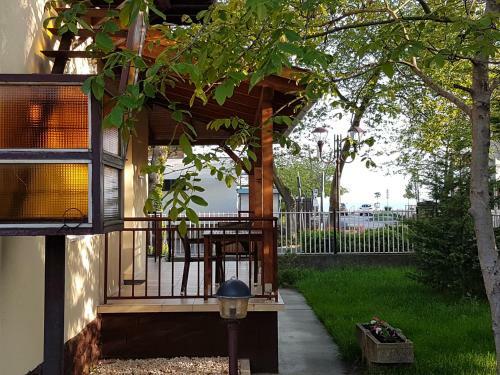 Hostal T�ncsics Vend�gh�z