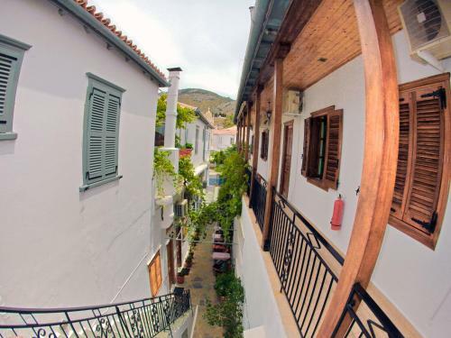 Hostal Glaros Guesthouse