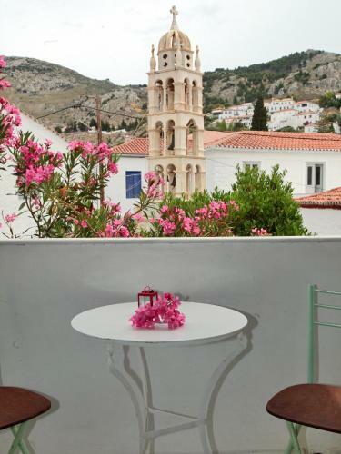Hostal Glaros Guesthouse