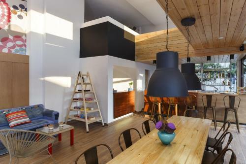 Stay Hostel Apartments