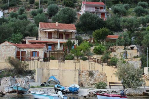 Levantes Houses