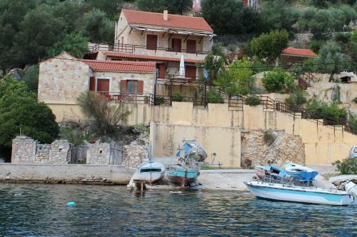 Levantes Houses