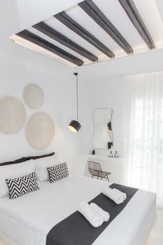 Aparthotel Studios Panos