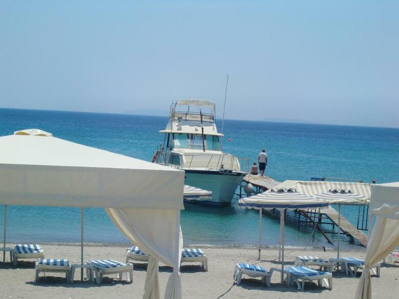 Sacallis Inn Beach Hotel