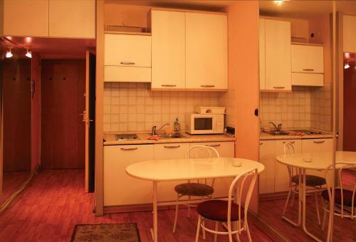 Mary-ann Non-stop Apartments