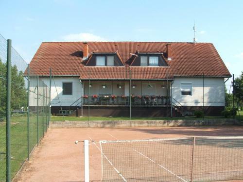 Apartamento Kis Teniszh�z