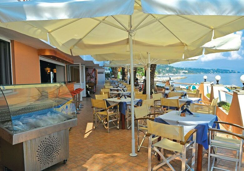 Hotel Corfu Maris