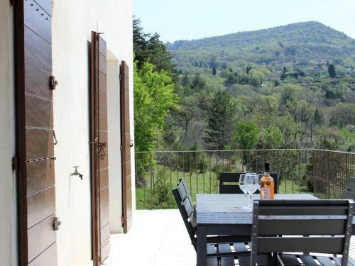 Luxurious Villa In Luberon With Private Swimming Pool