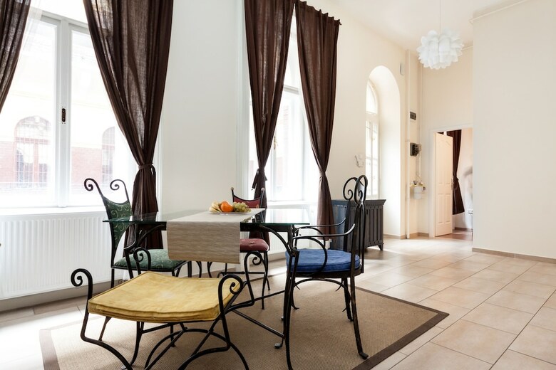 Budapestay Apartments