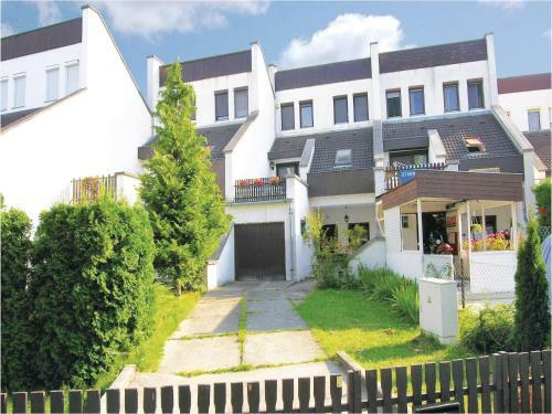 Holiday Home Kiss Ern� Utca-zam�rdi