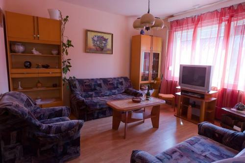 Napf�ny Vend�gh�z �s Apartman