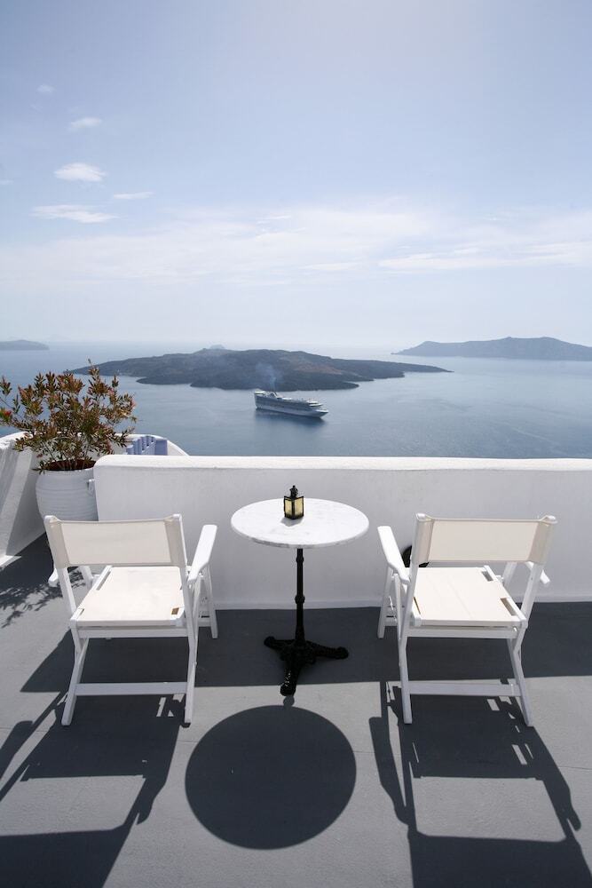 Kamares Apartments