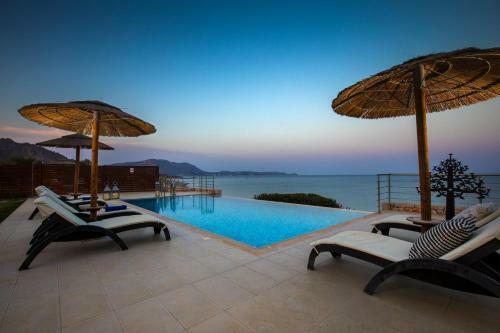 Kiotari Beach Villas