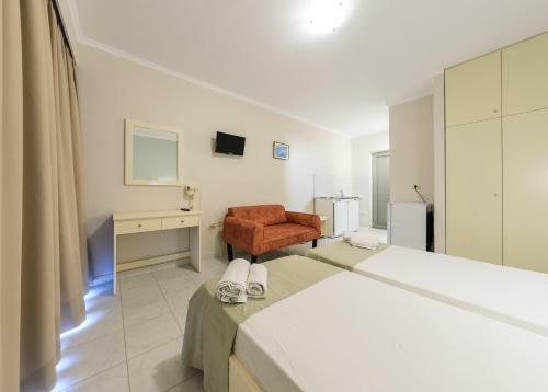 Maria Studios & Apartments