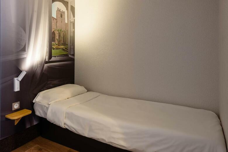 Hotel B&B H�tel Narbonne (1)