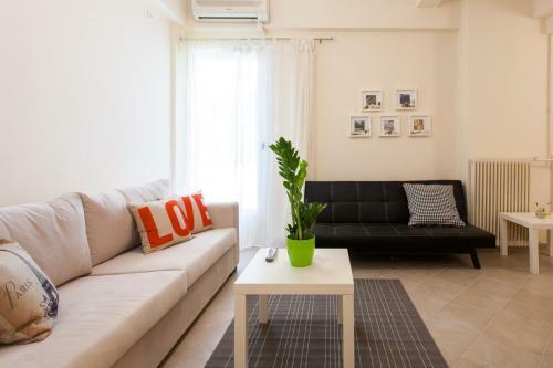 Pentelis Apartment