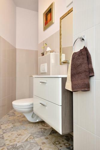 Margit Apartment
