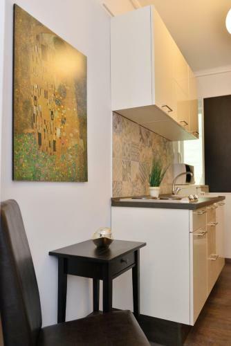 Margit Apartment