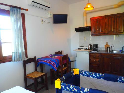 Felitsia Apartments & Studios